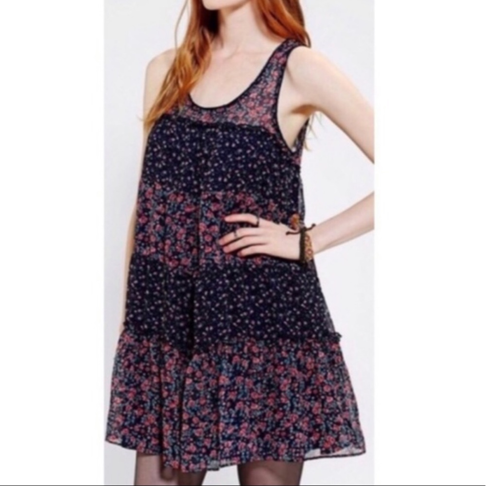UO Kimchi Floral Tiered Dress Navy